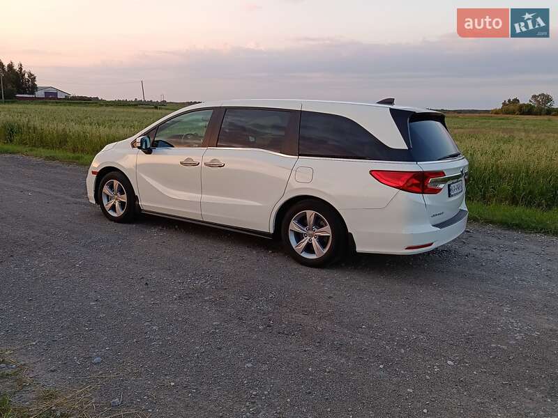 Мінівен Honda Odyssey 2018 в Сосницях