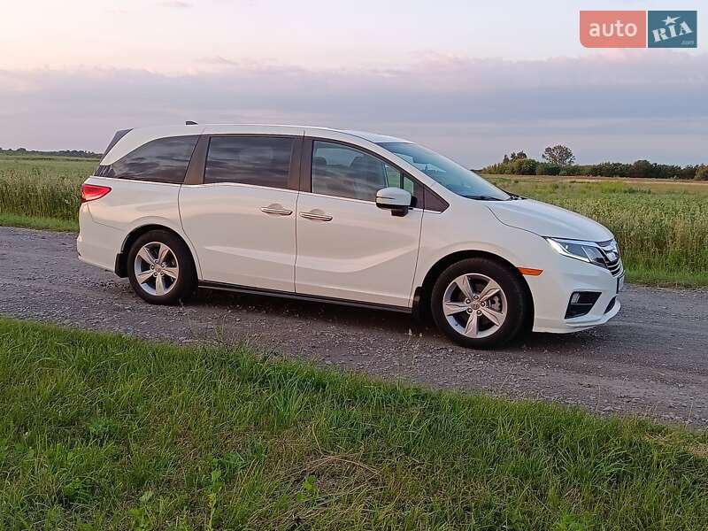 Мінівен Honda Odyssey 2018 в Сосницях