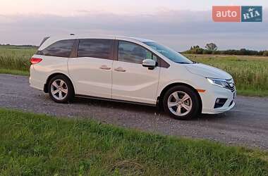 Минивэн Honda Odyssey 2018 в 
