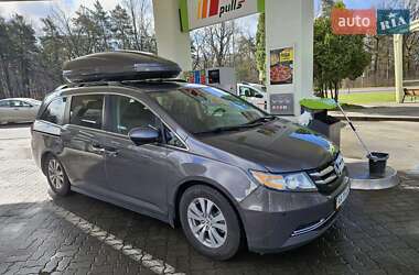 Минивэн Honda Odyssey 2017 в 