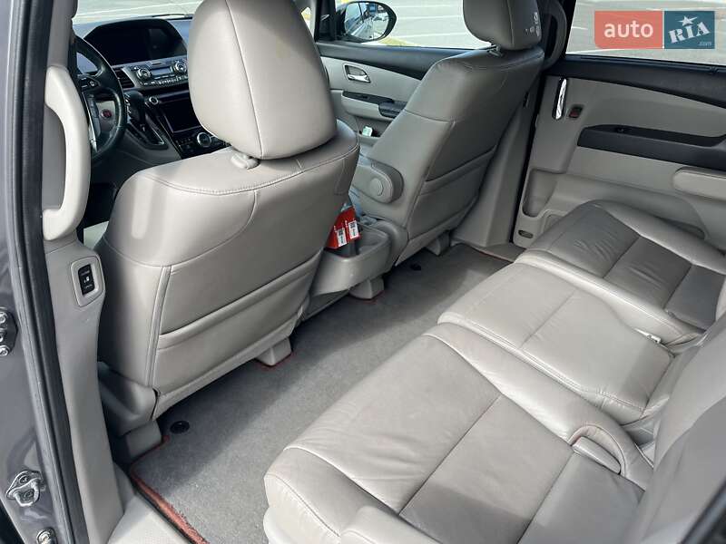 Мінівен Honda Odyssey 2013 в Києві фото 10 Мінівен Honda Odyssey 2013 в Києві
