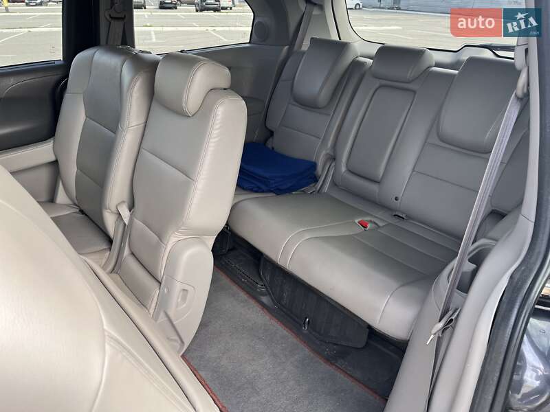 Мінівен Honda Odyssey 2013 в Києві фото 12 Мінівен Honda Odyssey 2013 в Києві