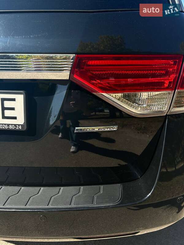 Минивэн Honda Odyssey 2016 в Броварах