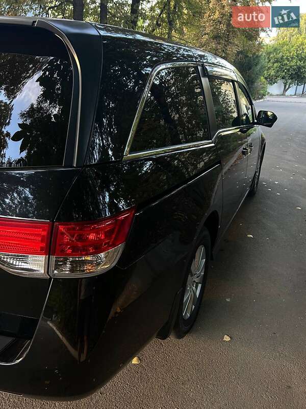 Минивэн Honda Odyssey 2016 в Броварах