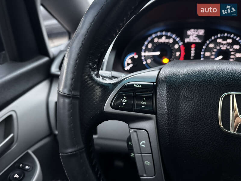 Мінівен Honda Odyssey 2013 в Житомирі фото 26 Мінівен Honda Odyssey 2013 в Житомирі
