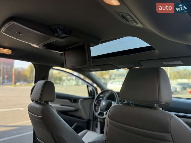 Минивэн Honda Odyssey 2022 в Днепре фото 37 Минивэн Honda Odyssey 2022 в Днепре