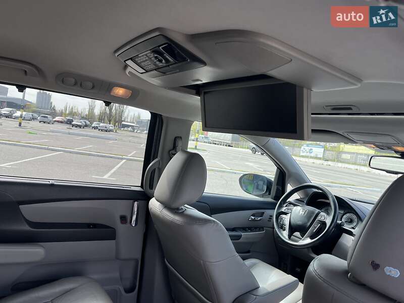 Минивэн Honda Odyssey 2013 в Киеве фото 17 Минивэн Honda Odyssey 2013 в Киеве