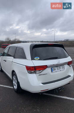 Минивэн Honda Odyssey 2016 в Ровно