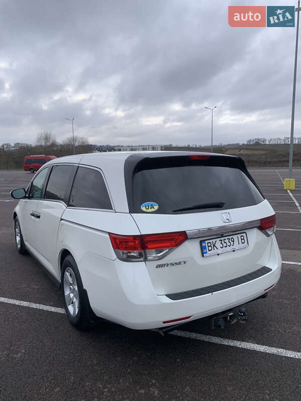 Минивэн Honda Odyssey 2016 в Ровно
