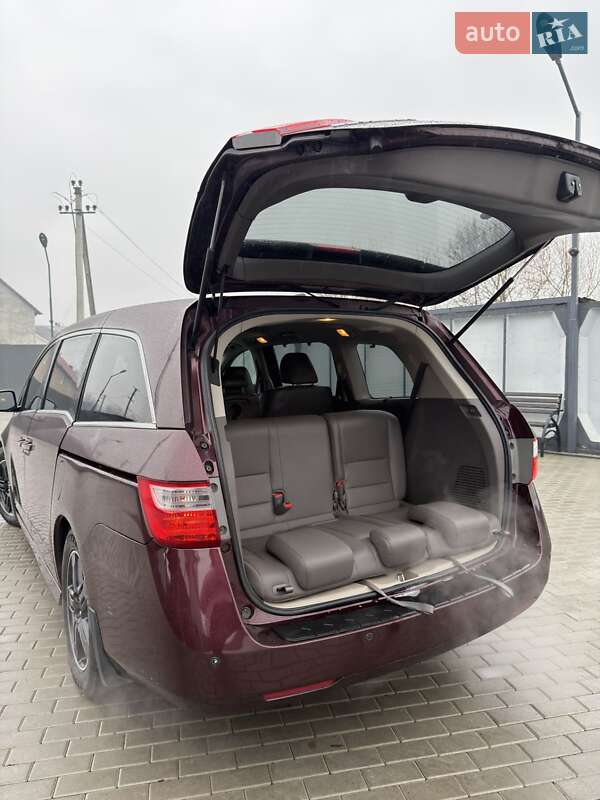 Мінівен Honda Odyssey 2012 в Хусті