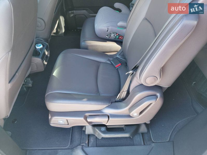 Минивэн Honda Odyssey 2019 в Киеве