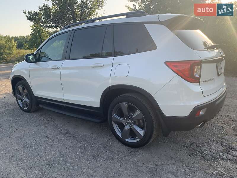 Внедорожник / Кроссовер Honda Passport 2019 в Новомосковске