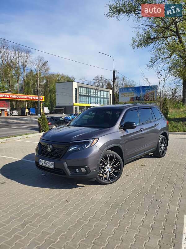 Внедорожник / Кроссовер Honda Passport 2019 в 