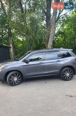 Внедорожник / Кроссовер Honda Passport 2019 в 