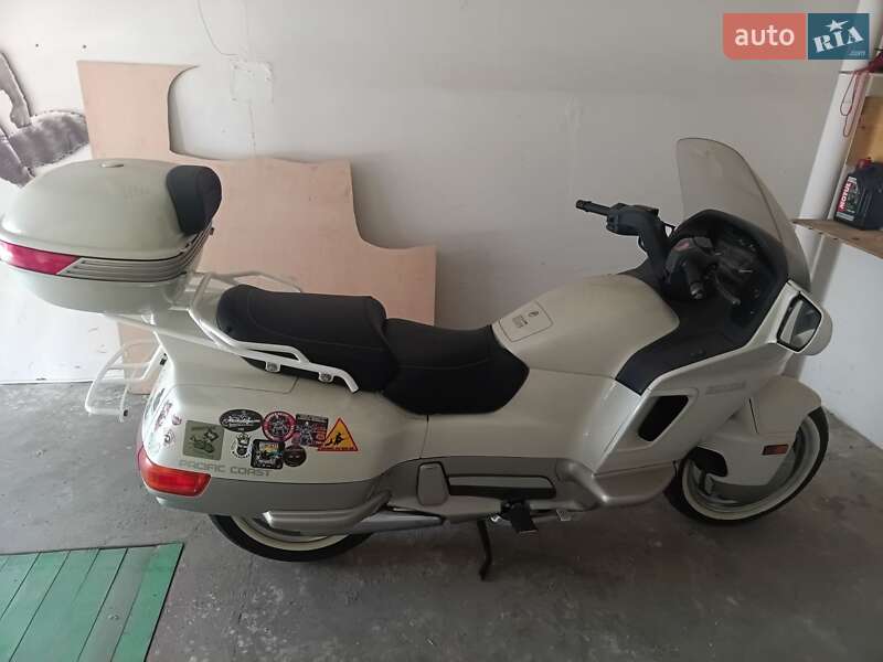 Honda PC 800 Pacific Coast 1989