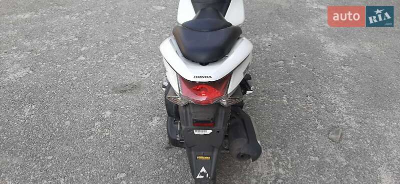 Макси-скутер Honda PCX 125 2010 в Каменец-Подольском