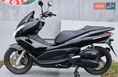 Макси-скутер Honda PCX 125 2014 в Первомайске