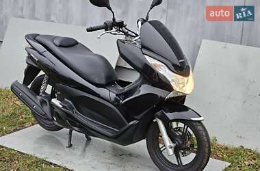 Макси-скутер Honda PCX 125 2014 в Первомайске