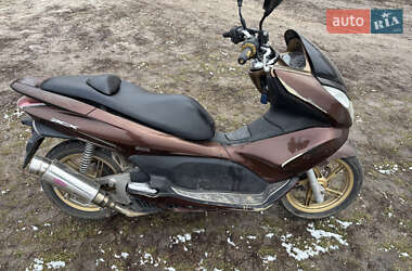 Макси-скутер Honda PCX 125 2014 в 
