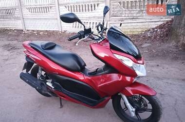 Макси-скутер Honda PCX 125 2014 в 