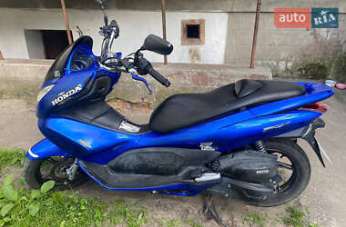 Макси-скутер Honda PCX 125 2014 в 