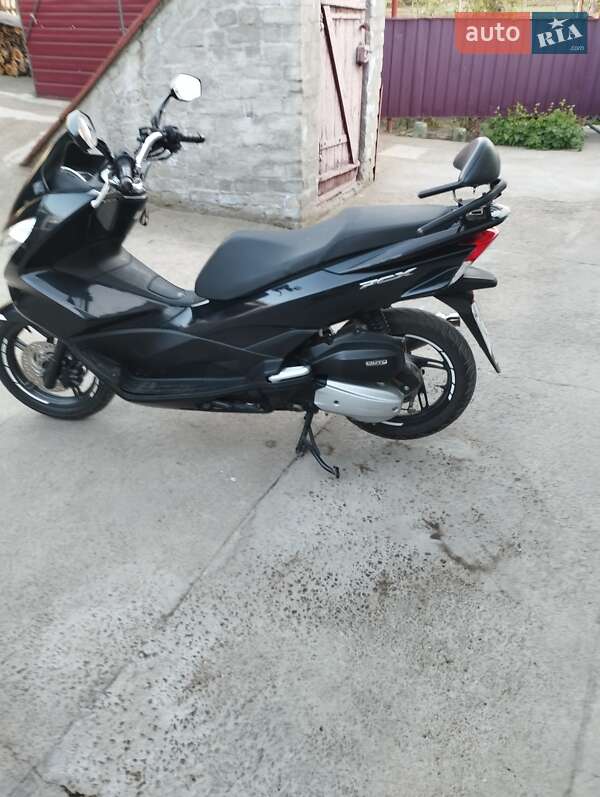 Макси-скутер Honda PCX 125 2014 в Вознесенске