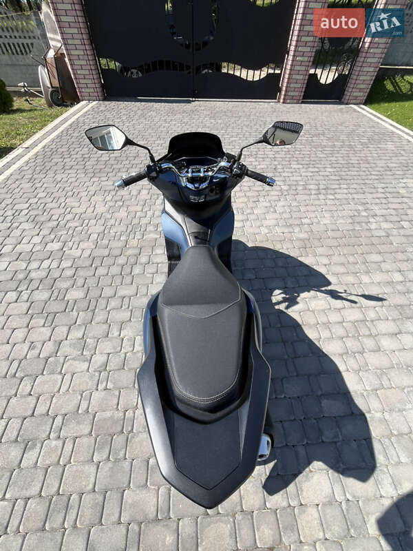 Макси-скутер Honda PCX 125 2024 в Черновцах фото 9 Макси-скутер Honda PCX 125 2024 в Черновцах