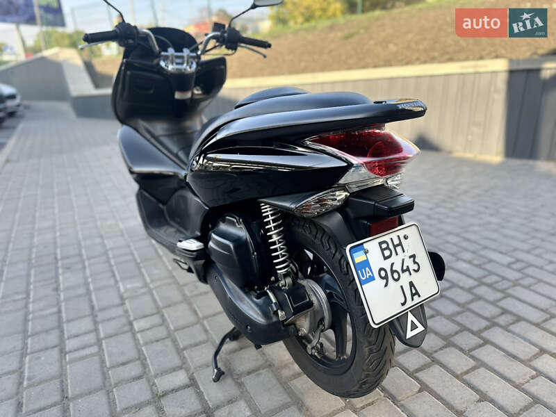 Макси-скутер Honda PCX 125 2010 в Одессе
