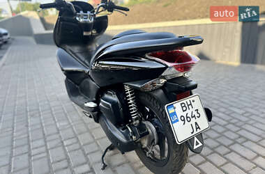 Макси-скутер Honda PCX 125 2010 в 