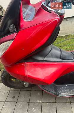 Макси-скутер Honda PCX 125 2010 в  фото 6 Макси-скутер Honda PCX 125 2010 в