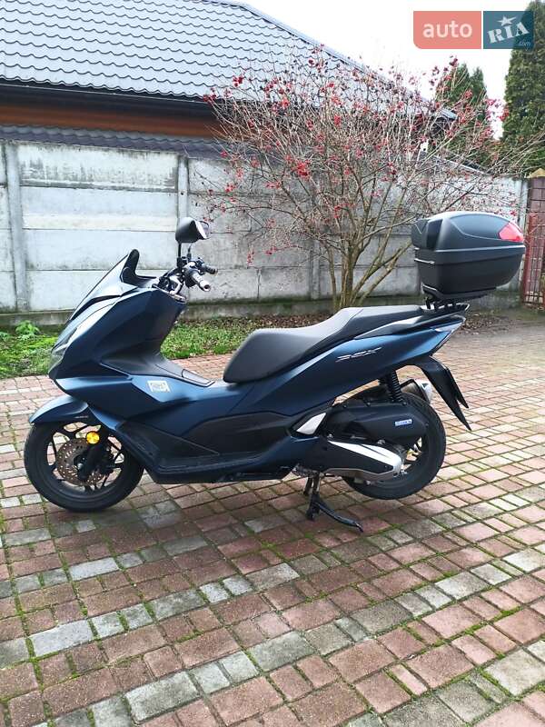 Макси-скутер Honda PCX 125 2024 в Киеве