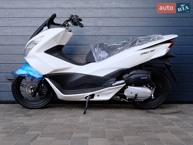 Макси-скутер Honda PCX 125 2015 в Белой Церкви