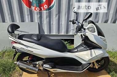 Макси-скутер Honda PCX 150 2014 в 