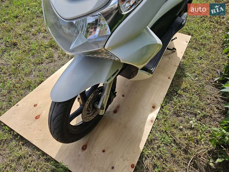 Макси-скутер Honda PCX 150 2014 в Южноукраинске