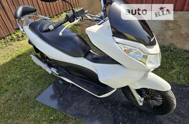 Макси-скутер Honda PCX 150 2014 в Николаеве