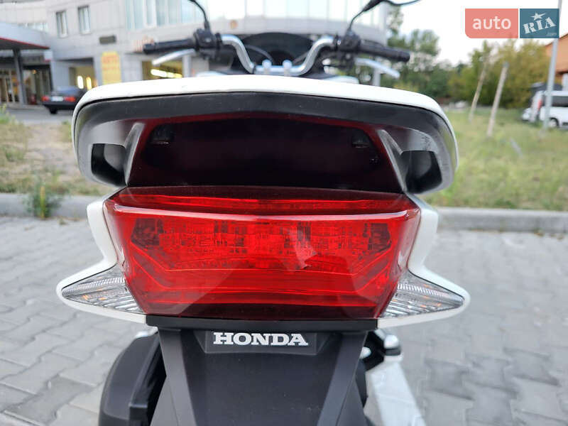 Макси-скутер Honda PCX 150 2015 в Десне
