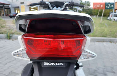 Макси-скутер Honda PCX 150 2015 в 