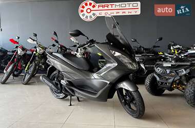 Макси-скутер Honda PCX 150 2015 в Сумах