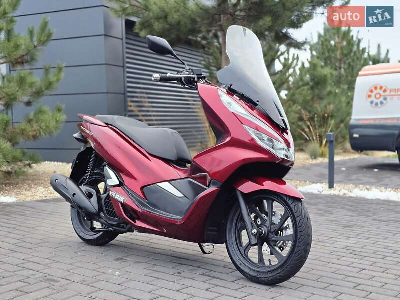 Макси-скутер Honda PCX 150 2019 в 