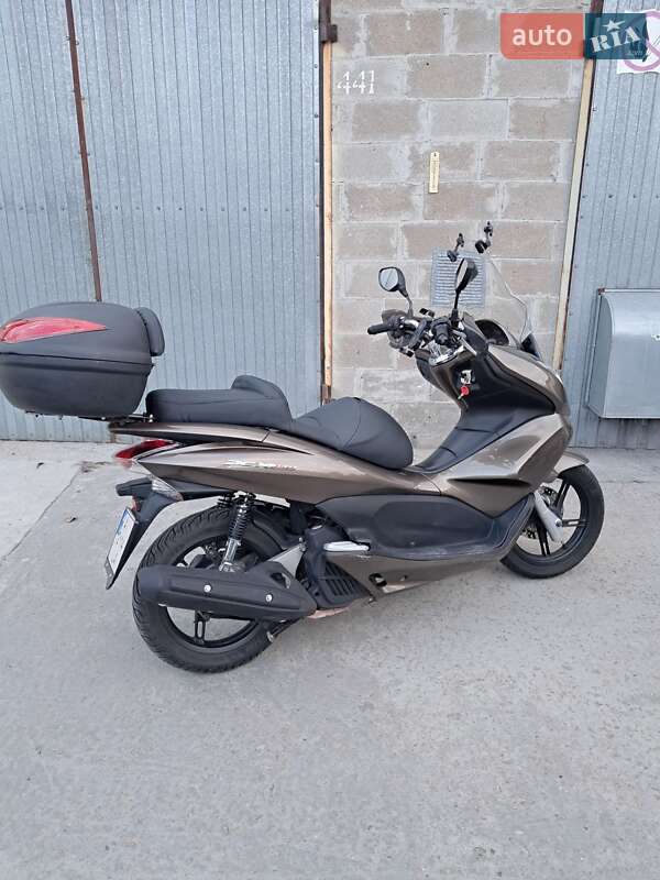 Макси-скутер Honda PCX 150 2014 в Киеве фото Макси-скутер Honda PCX 150 2014 в Киеве