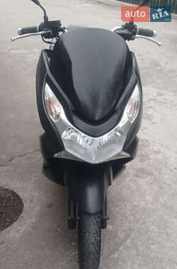 Макси-скутер Honda PCX 150 2014 в Овидиополе