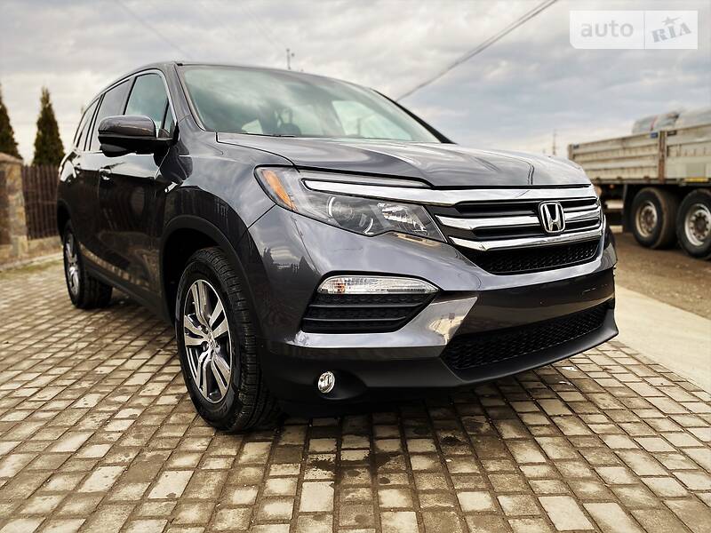 Позашляховик / Кросовер Honda Pilot 2016 в Чернівцях