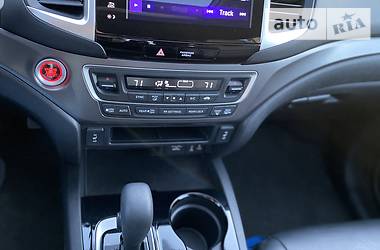 Позашляховик / Кросовер Honda Pilot 2016 в 