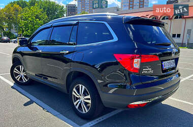 Позашляховик / Кросовер Honda Pilot 2018 в 