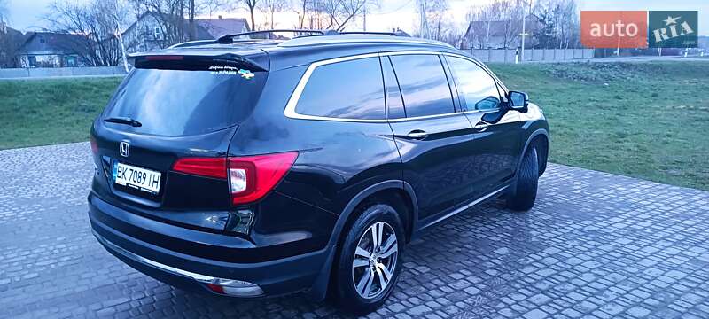 Внедорожник / Кроссовер Honda Pilot 2017 в Костополе