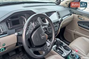 Позашляховик / Кросовер Honda Pilot 2017 в 