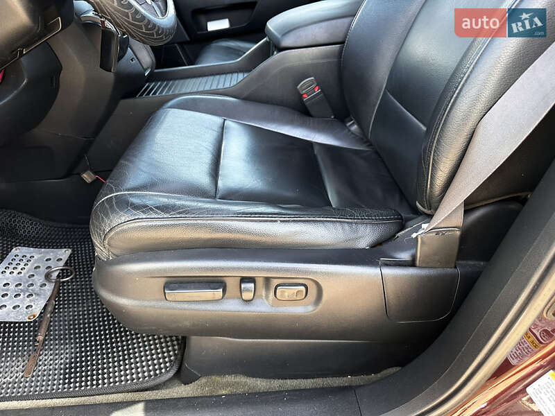 Внедорожник / Кроссовер Honda Pilot 2014 в Кривом Роге