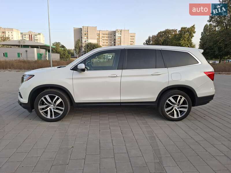 Внедорожник / Кроссовер Honda Pilot 2017 в Черкассах