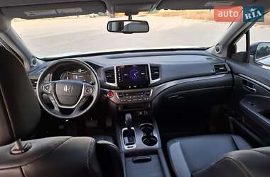 Внедорожник / Кроссовер Honda Pilot 2017 в Черкассах