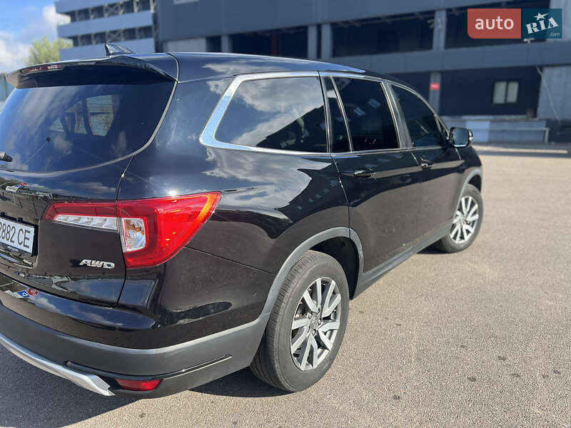 Внедорожник / Кроссовер Honda Pilot 2018 в Киеве